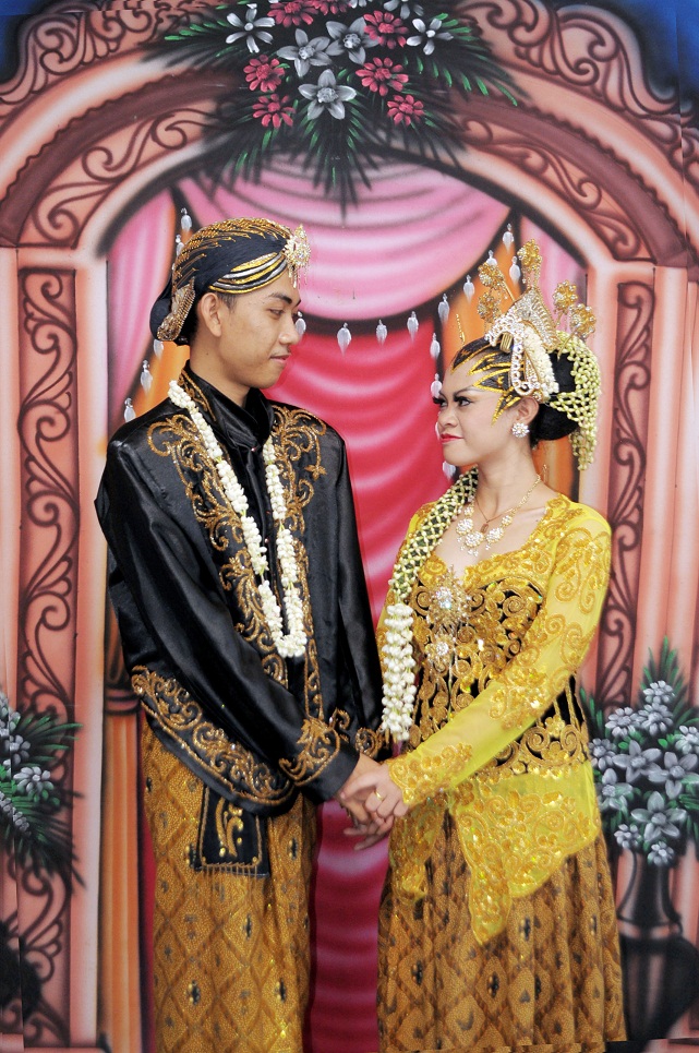 Zanetawedding: Senyum Pengantin Cilacap yang Tak Terlupakan